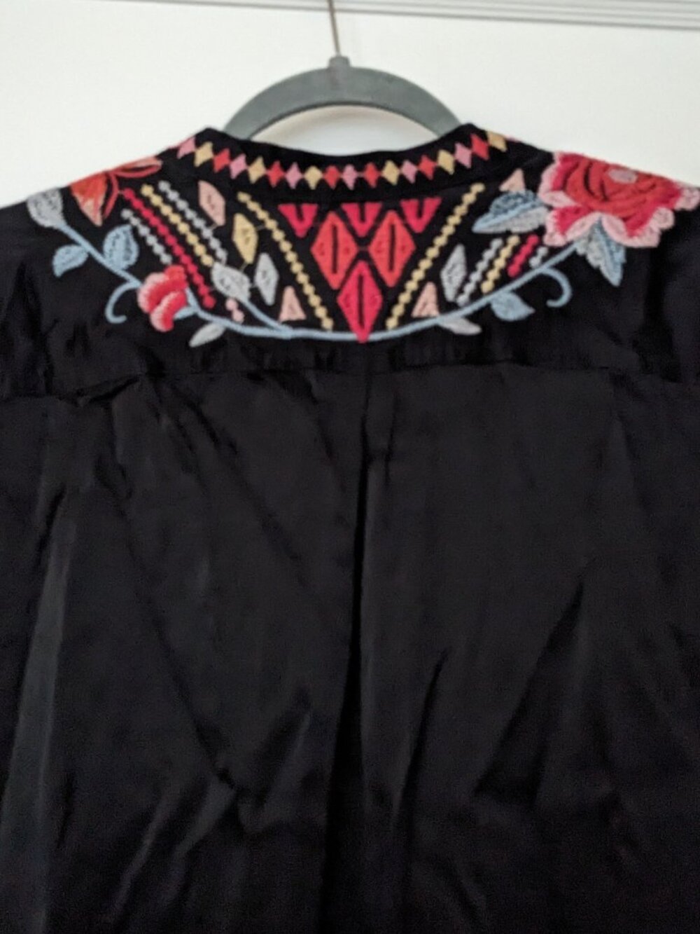 Johnny Was Tura Embroidered Blouse Black Red Pink Size M - Picture 7 of 9